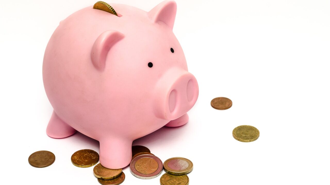 お金が貯まらない社会人に共通する３つの特徴とは？【今すぐ改善】